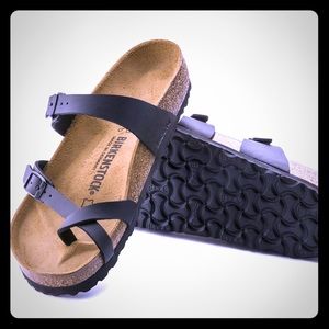 Birkenstock black leather Mayari Sandal.